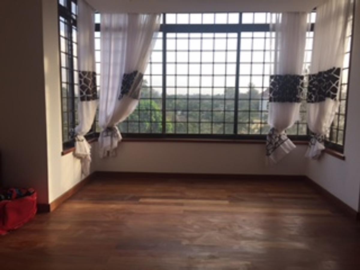 4 Bed Apartment with En Suite in General Mathenge - 4