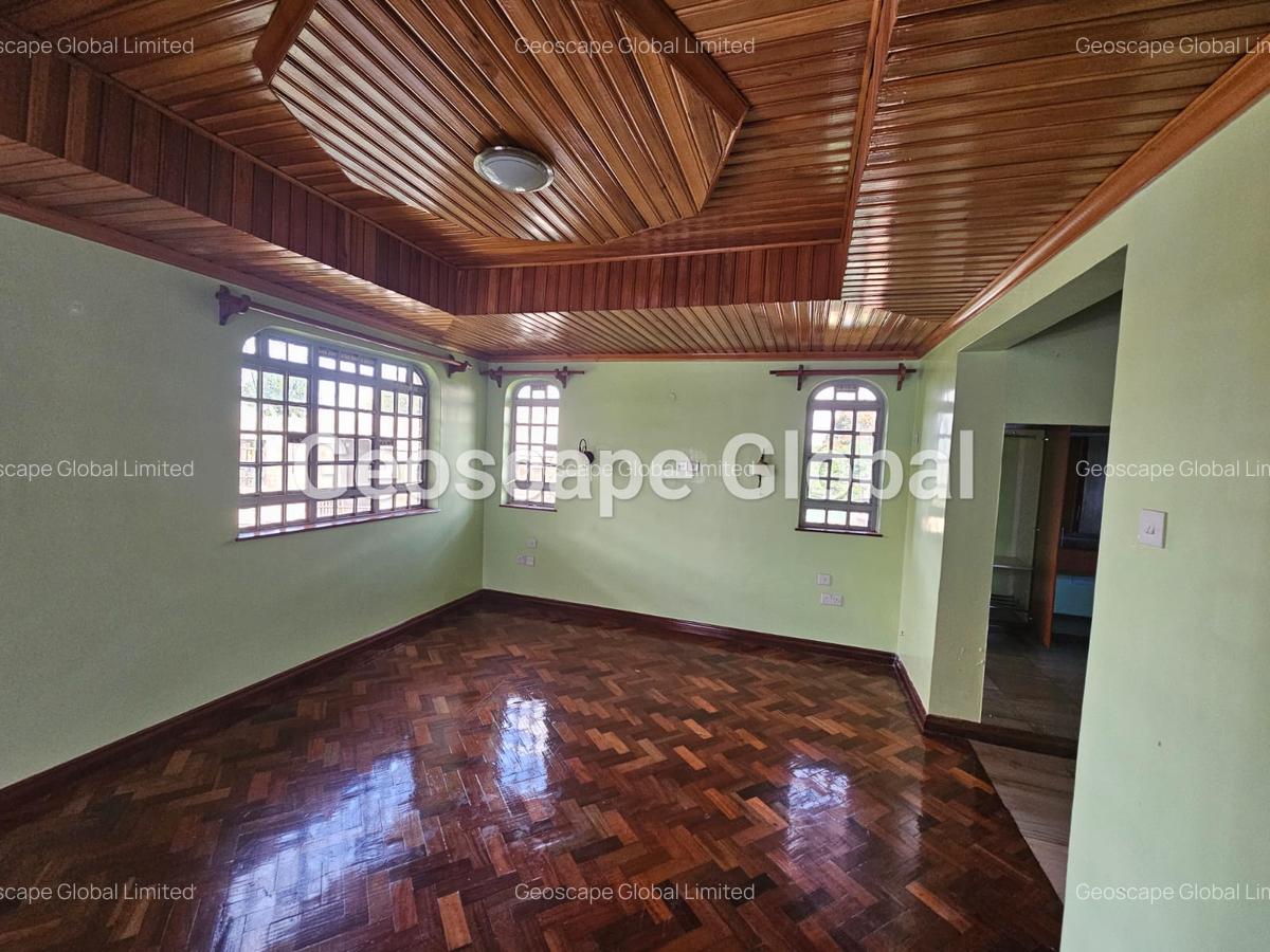 4 Bed House with En Suite in Nyari - 4