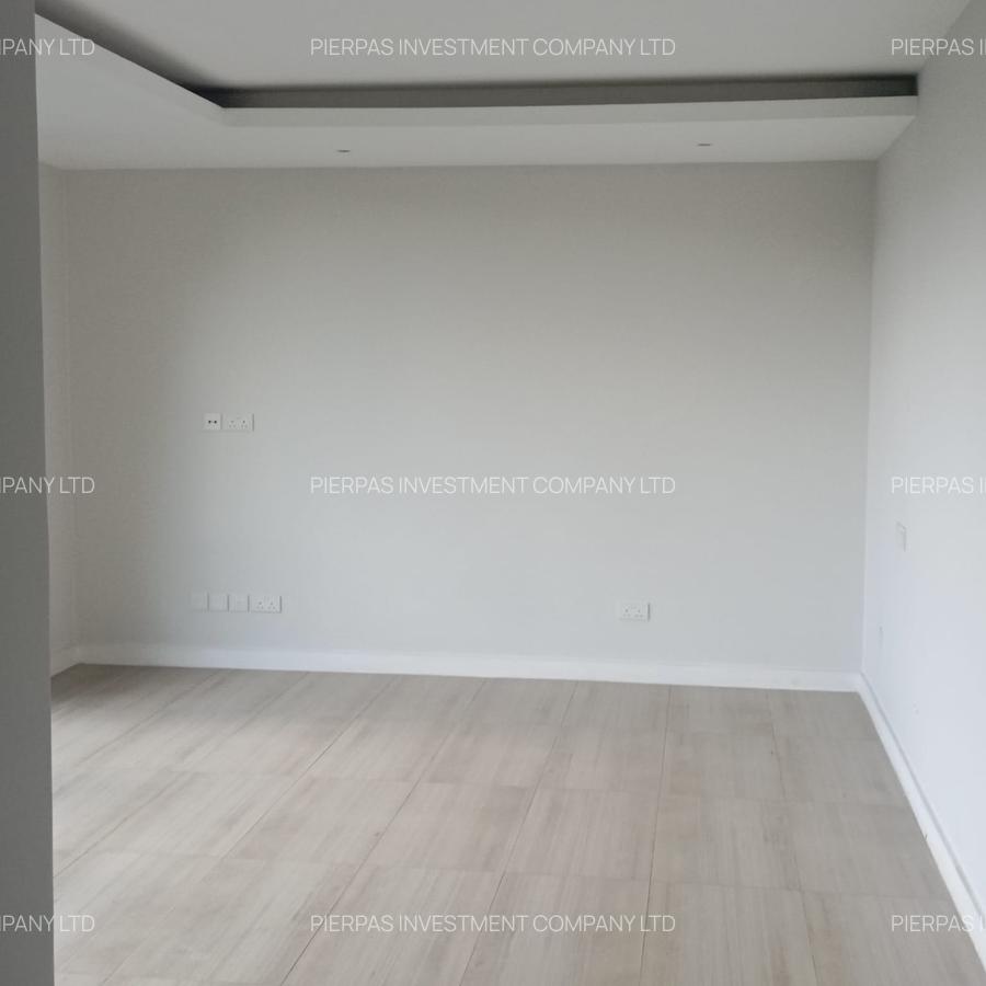 5 Bed Villa with En Suite in Lavington - 11