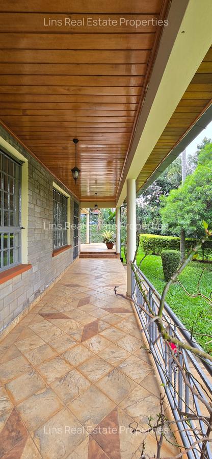 5 Bed House with En Suite in Runda - 4