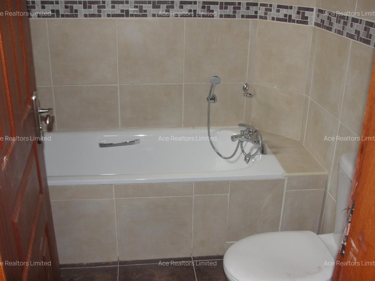 2 Bed Apartment with En Suite at Riverside Drive - 7