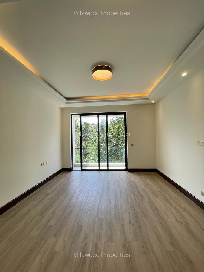 6 Bed Villa with En Suite in Spring Valley - 6