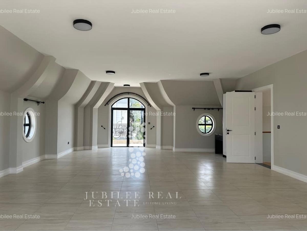 5 Bed Villa with En Suite in Loresho - 18