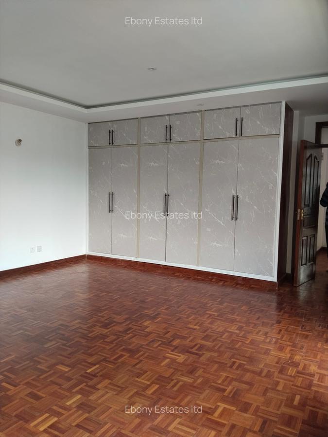 4 Bed Townhouse with En Suite in Lavington - 6