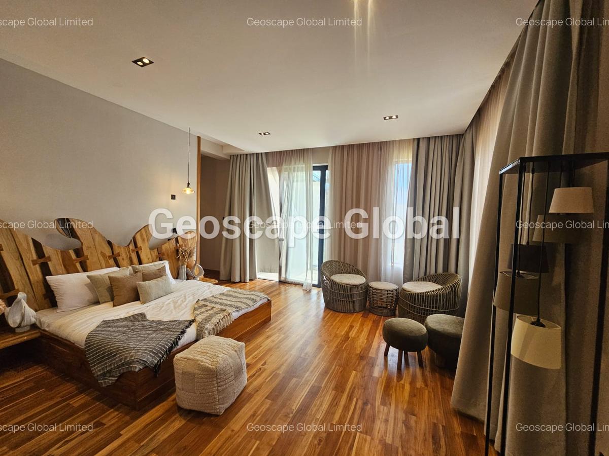 5 Bed House with En Suite in Loresho - 13