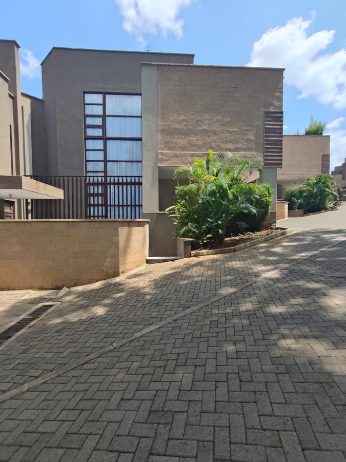 4 Bed Townhouse with En Suite at Chalbi Road - 12