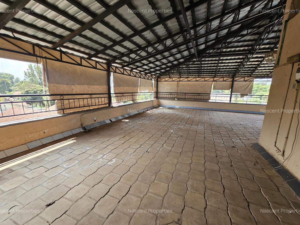 5 Bed Townhouse with En Suite in Lavington - 12