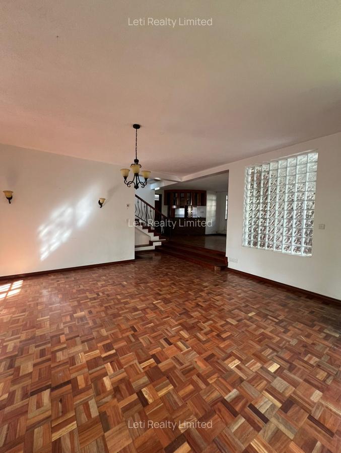 5 Bed Townhouse with En Suite in Lavington - 11