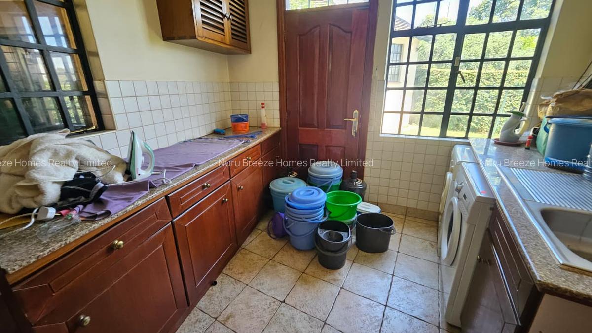 5 Bed House with En Suite in Runda - 19