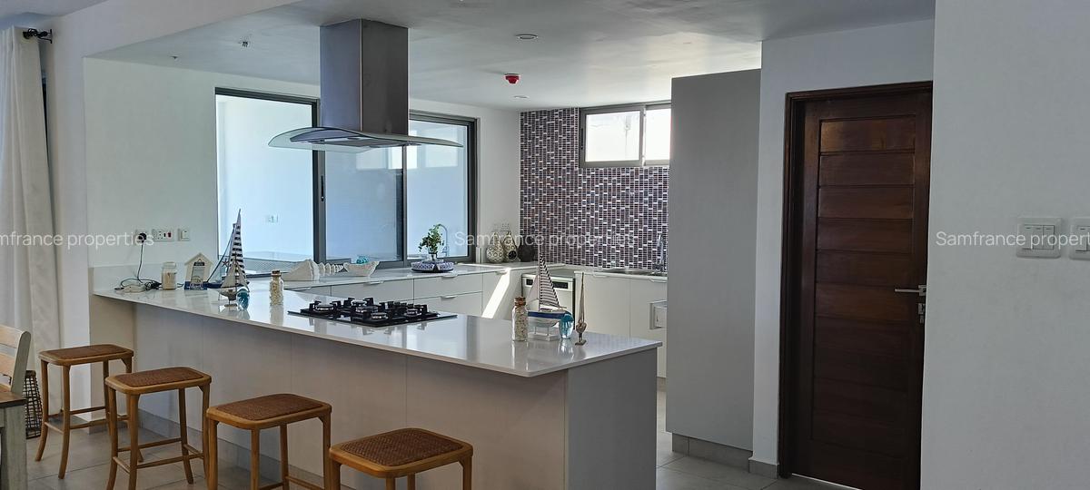 Serviced 4 Bed Apartment with En Suite at Go Khart - 8