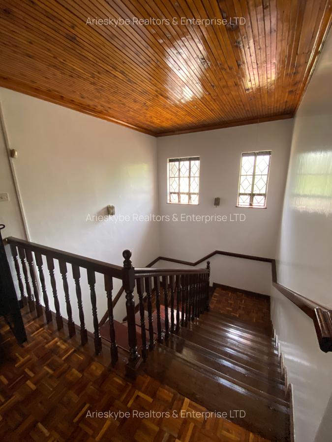 5 Bed Villa with En Suite in Runda - 5