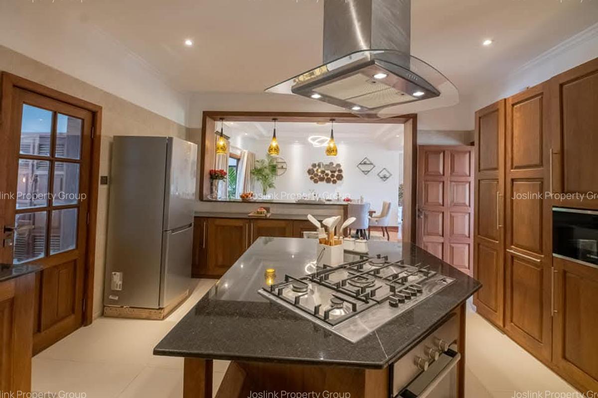 4 Bed Apartment with En Suite at Mt Kenya - 19