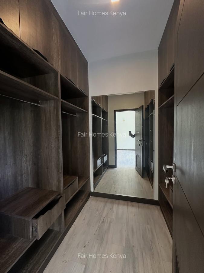 3 Bed Apartment with En Suite at Riverside Drive - 12