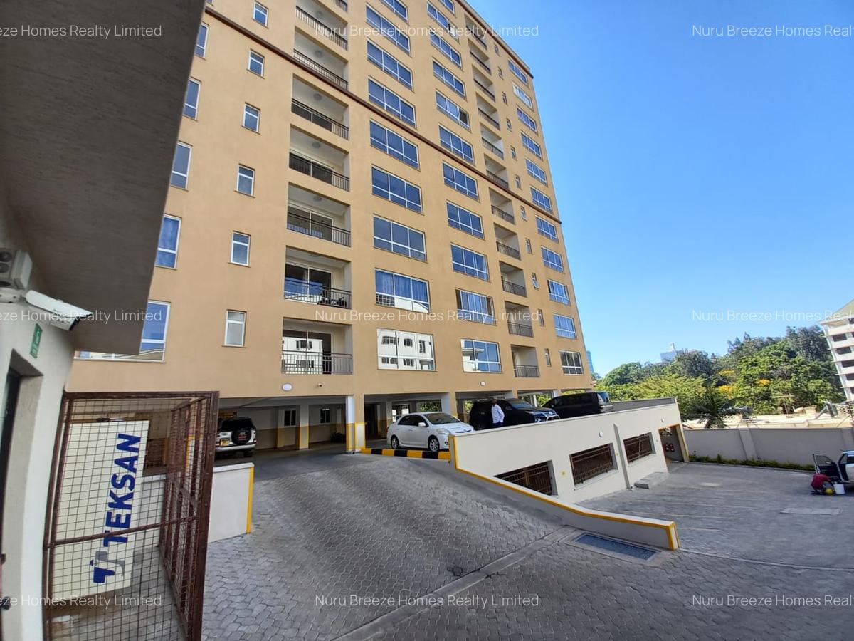 3 Bed Apartment with En Suite in Riverside - 1