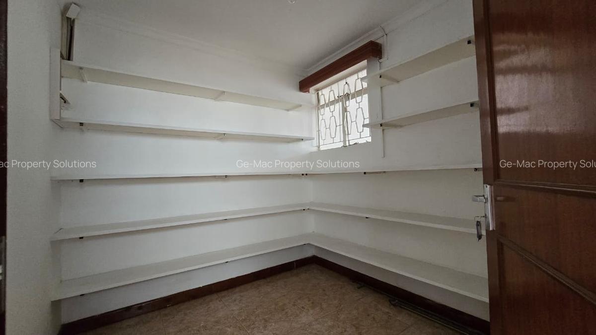 4 Bed House with En Suite in Runda - 5