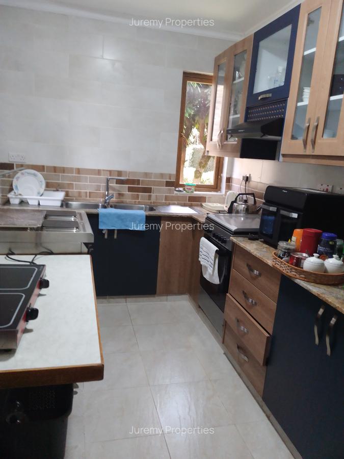 Serviced 1 Bed Apartment with En Suite in Lavington - 4