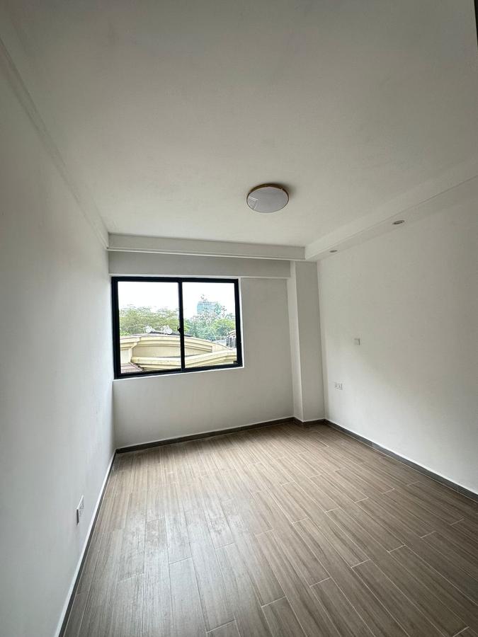 2 Bed Apartment with En Suite in Riverside - 9