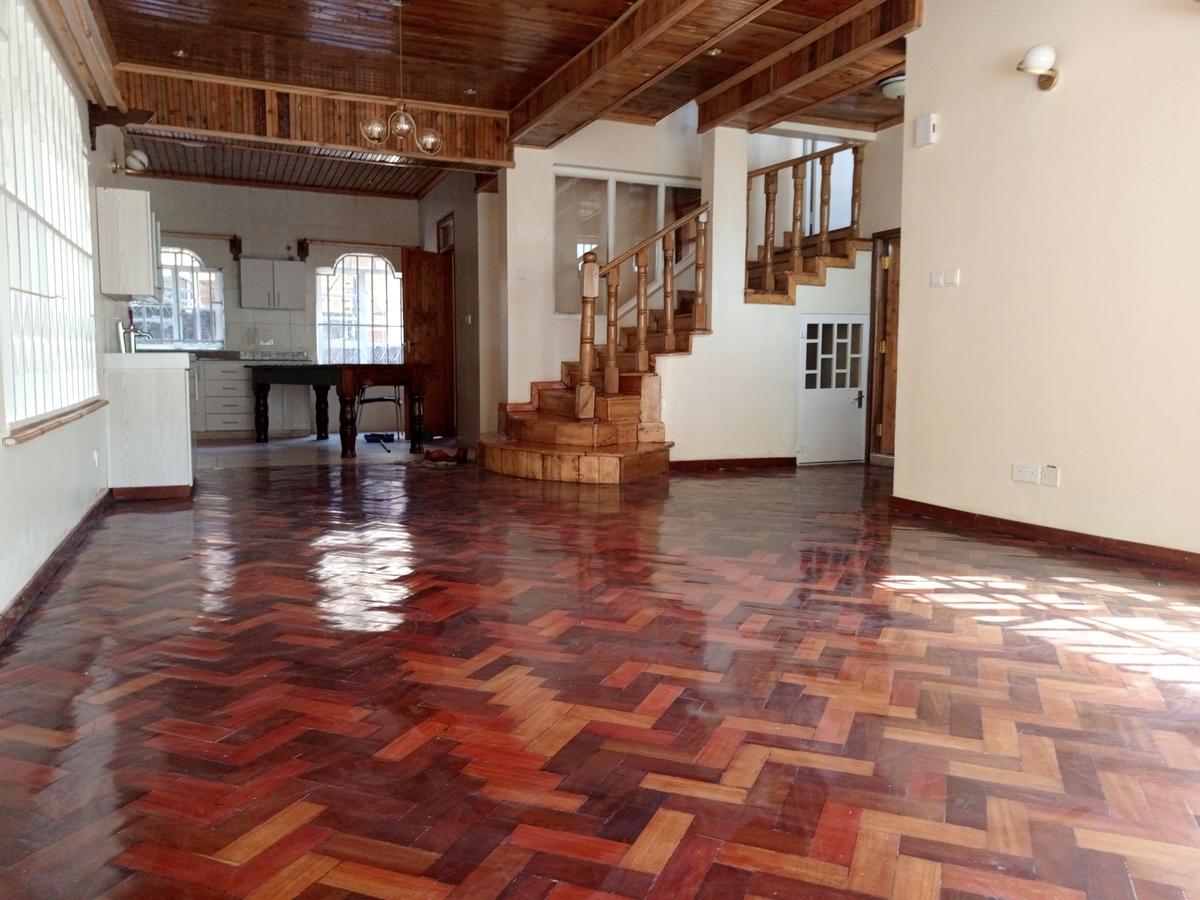 4 Bed Townhouse with En Suite at Bendera - 4