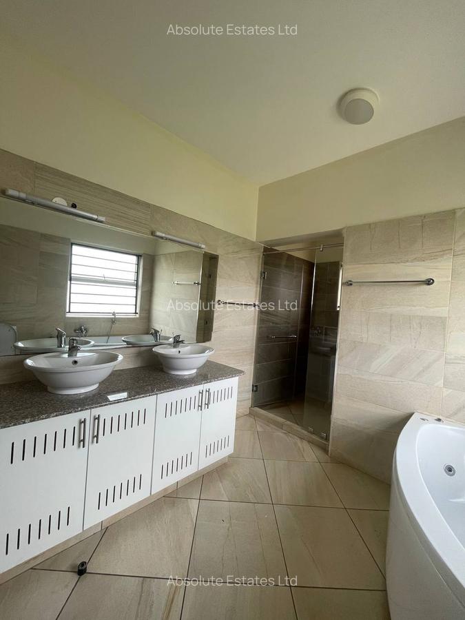 2 Bed Apartment with Swimming Pool in Kilimani - 17