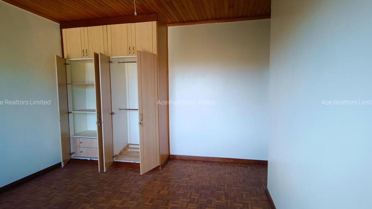 4 Bed Apartment with En Suite at Riverside Estate Nairobi - 6