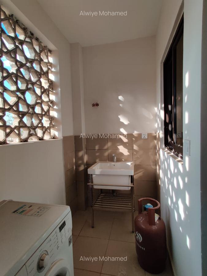 3 Bed Apartment with En Suite at Uchumi Rd - 11