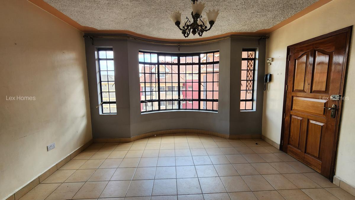 3 Bed Apartment with En Suite at - 3