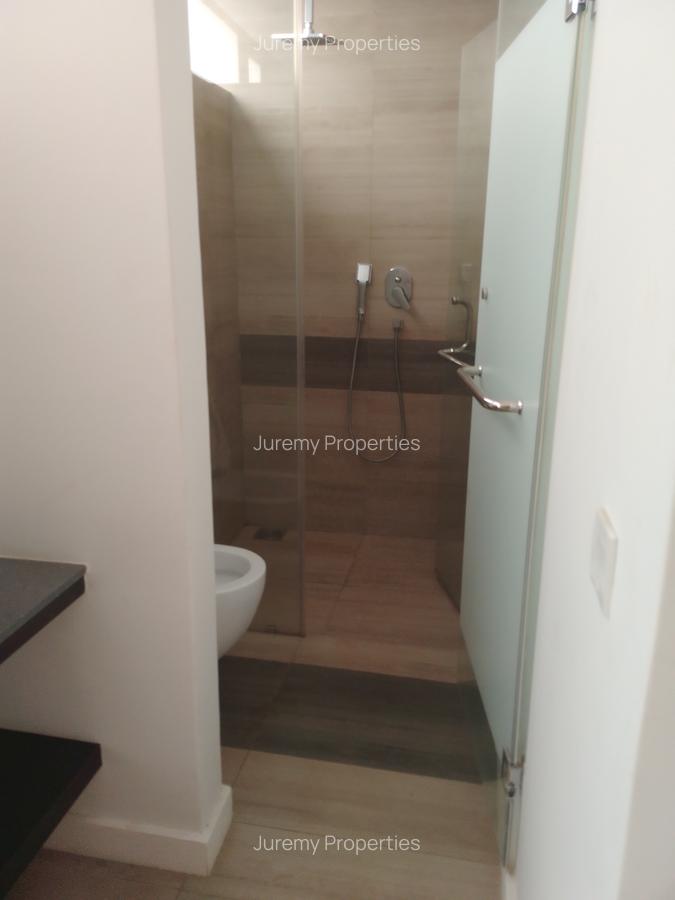 4 Bed Townhouse with En Suite in Lavington - 11