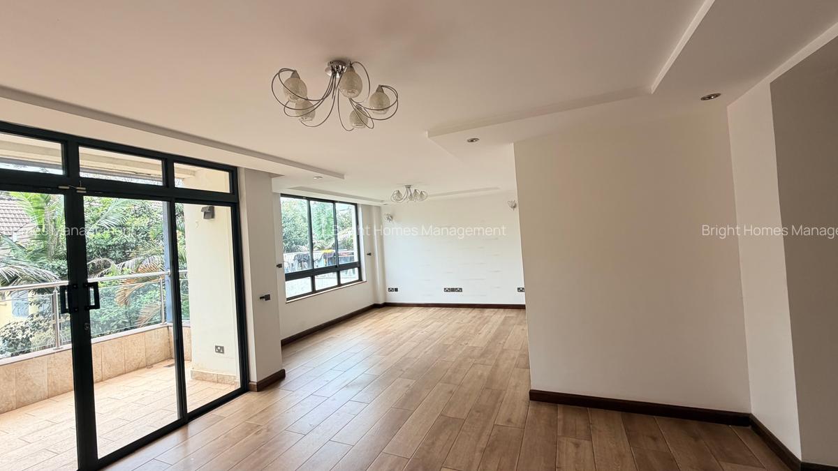 5 Bed Townhouse with En Suite in Lavington - 12
