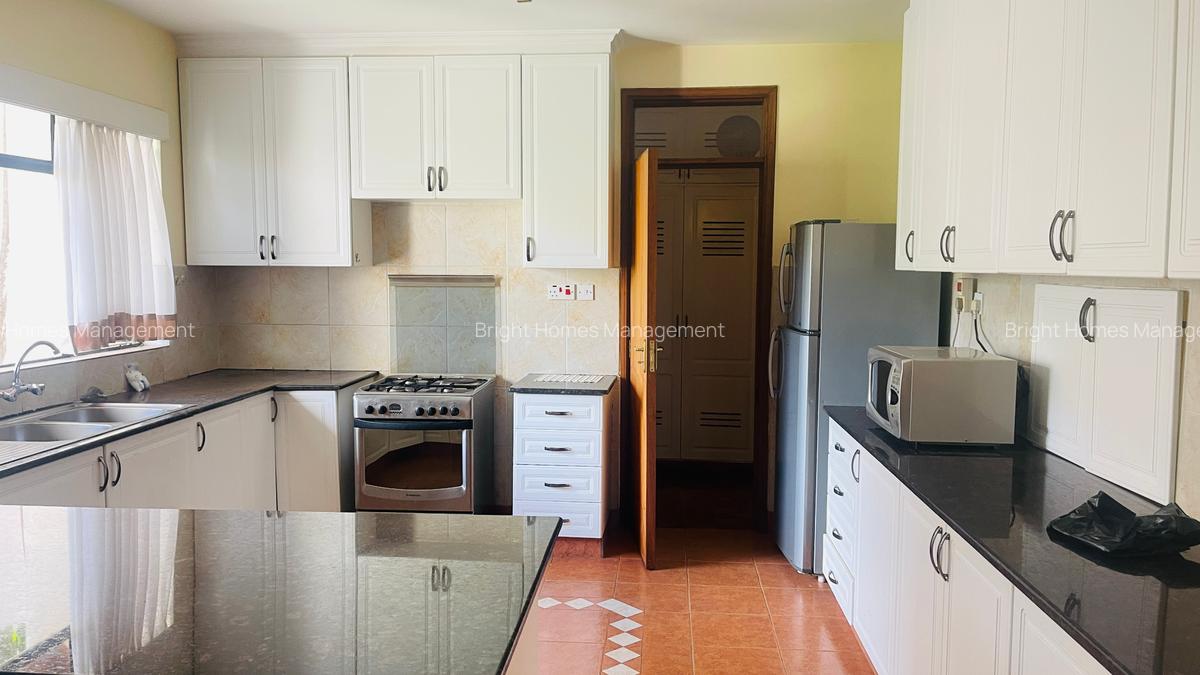 3 Bed Apartment with En Suite in Kilimani - 5