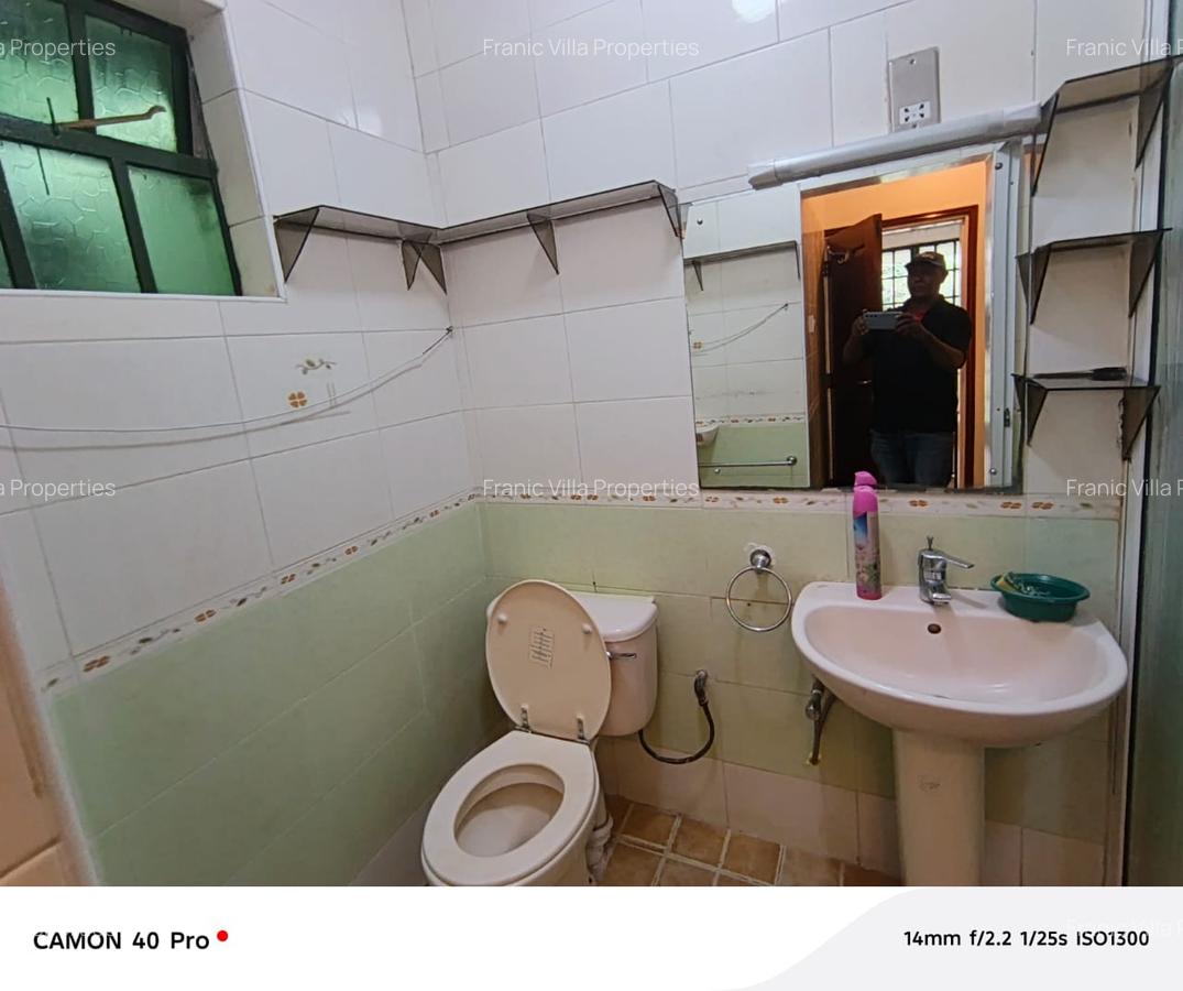 2 Bed House with En Suite at Hill View - 2