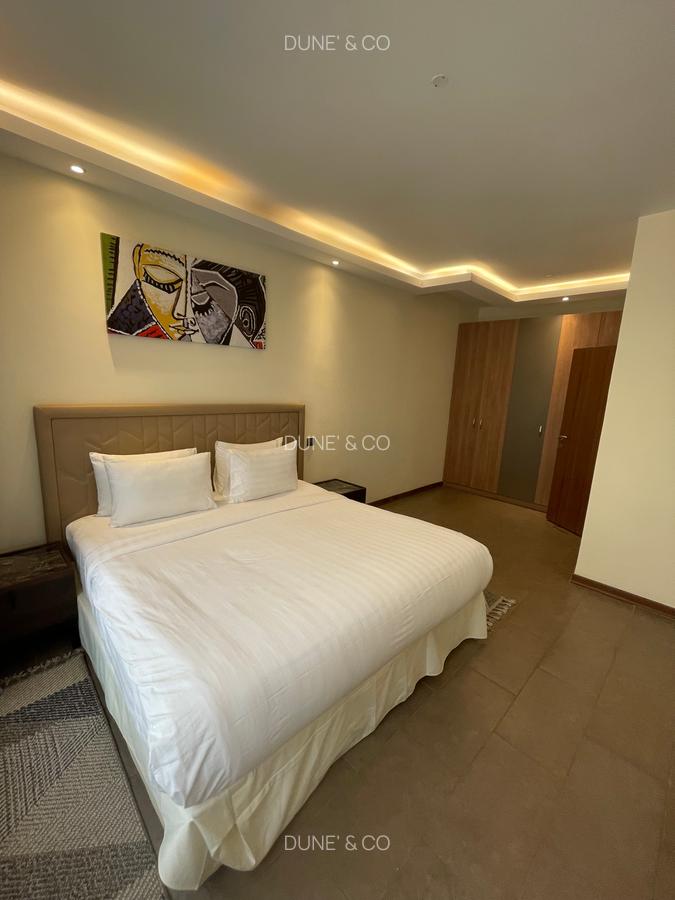 Serviced 2 Bed Apartment with En Suite in Westlands Area - 12