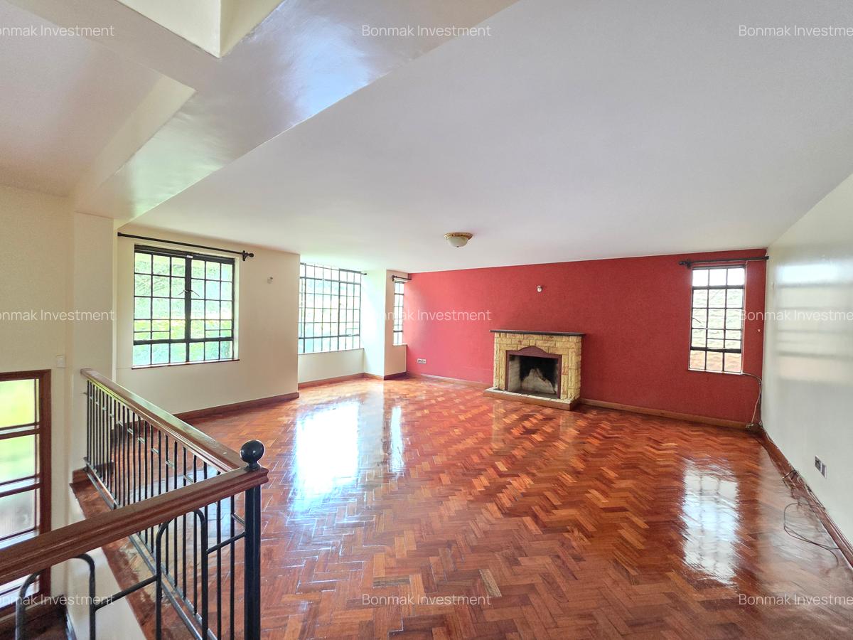 4 Bed Townhouse with En Suite at Riverside Drive. - 11