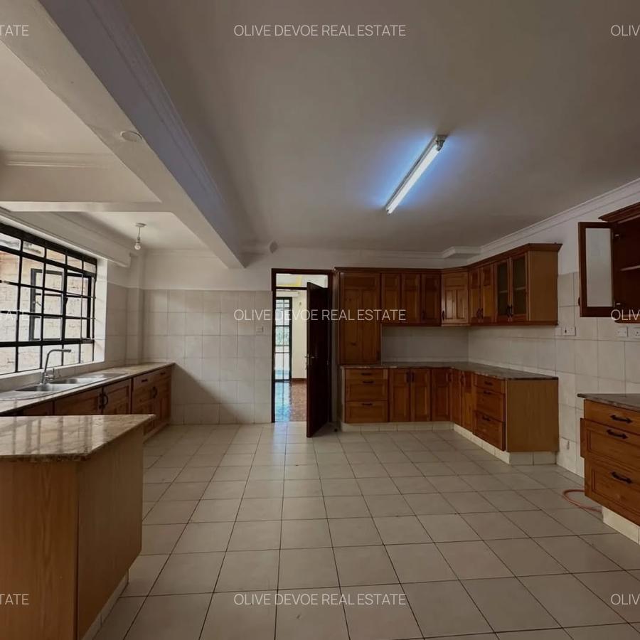 5 Bed House with En Suite in Karen - 7