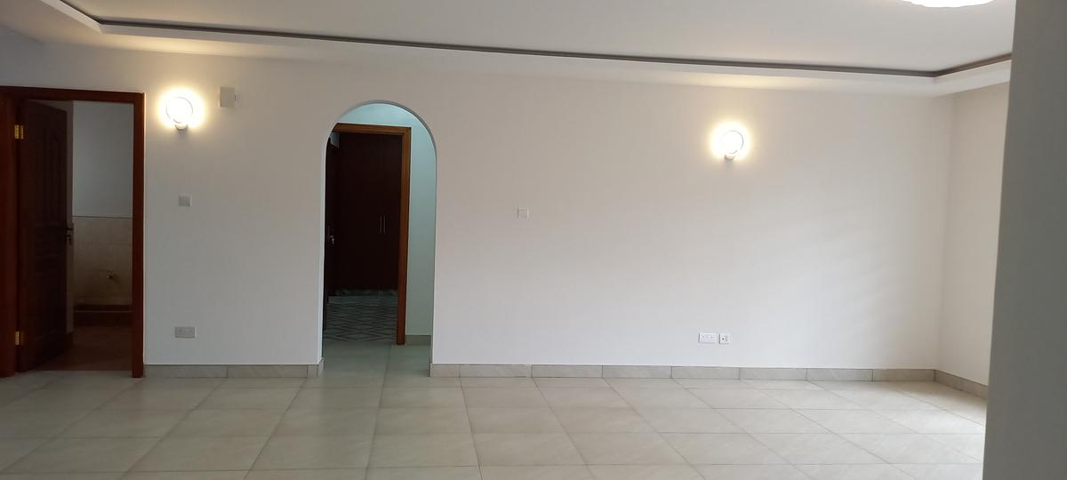 3 Bed Apartment with En Suite in Westlands Area - 5