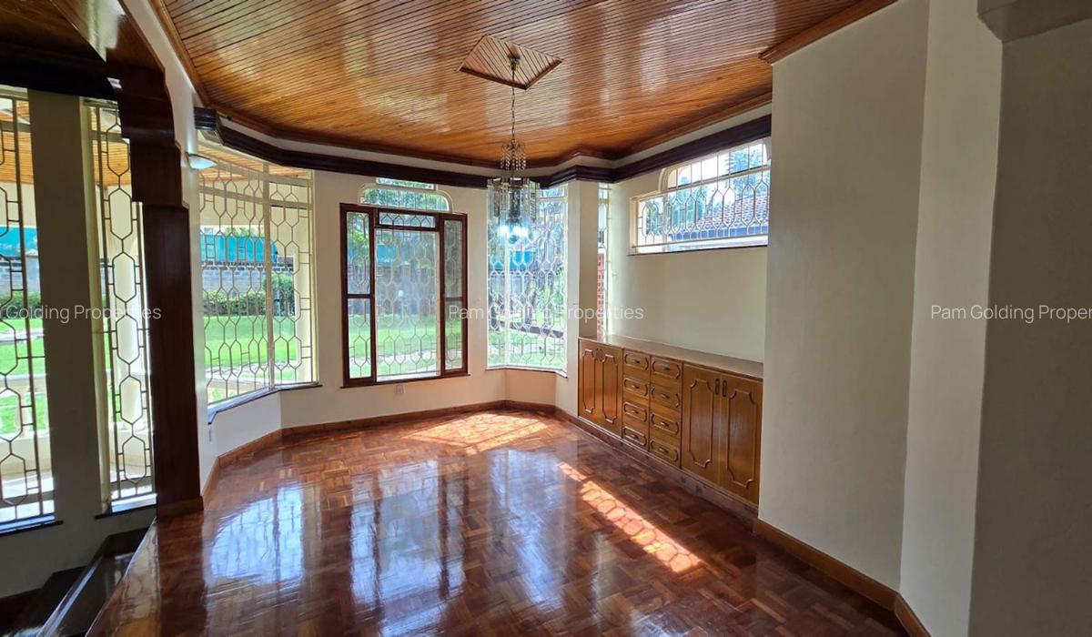 5 Bed House with En Suite in Runda - 3