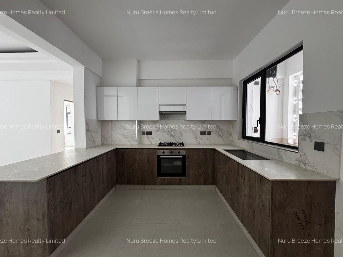 2 Bed Apartment with En Suite in Brookside - 18