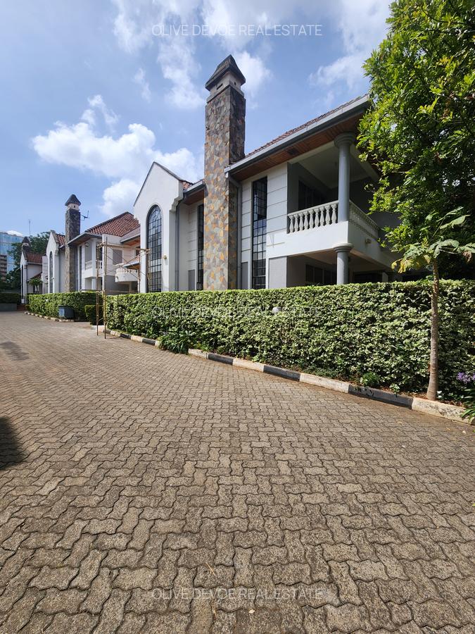 4 Bed Townhouse with En Suite in Kileleshwa - 2