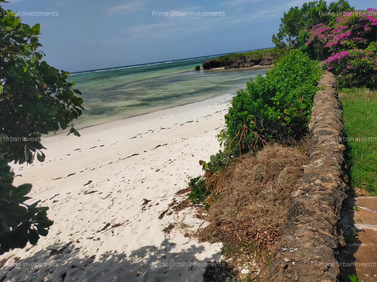 Land in Kikambala - 13