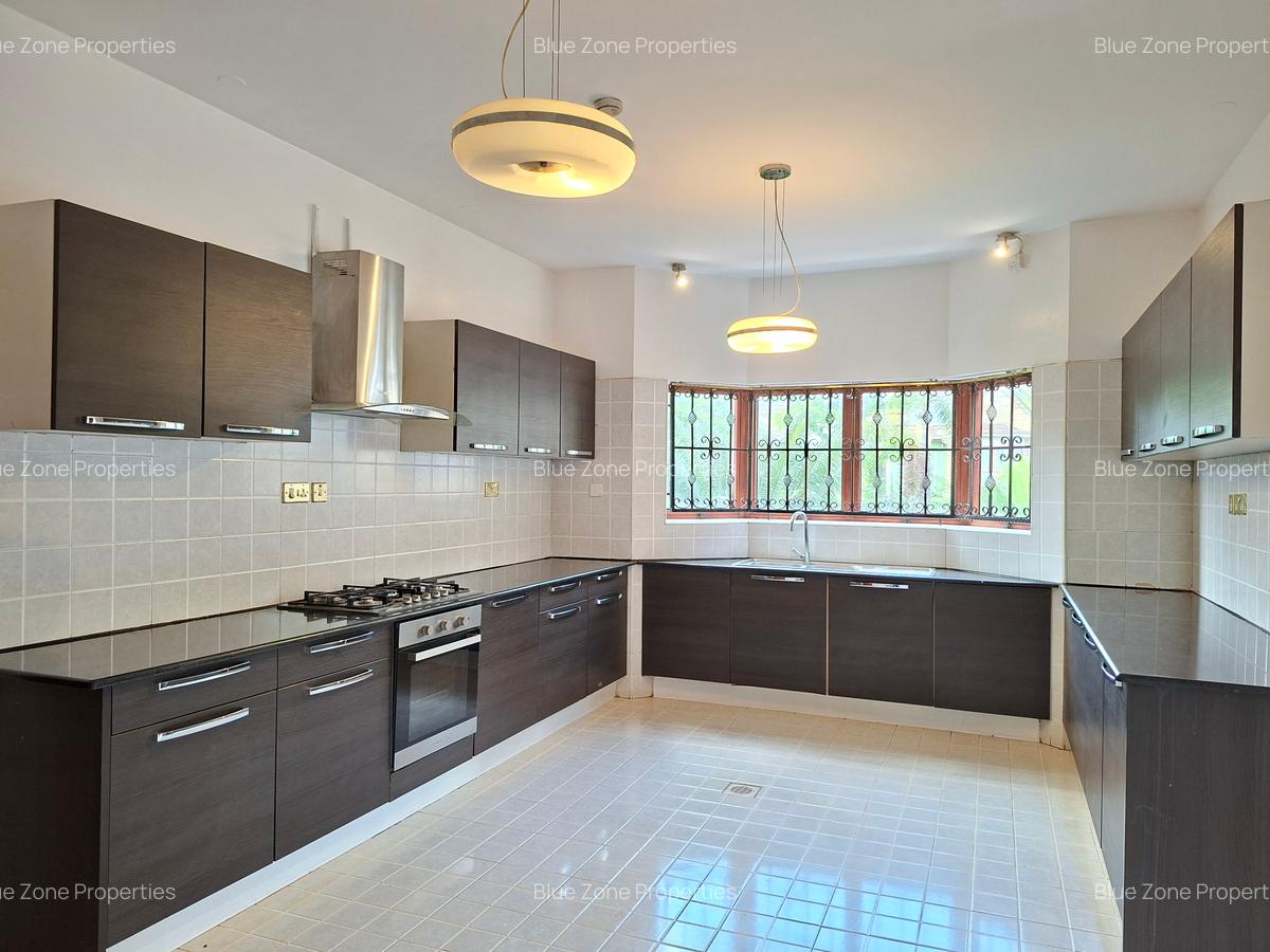 5 Bed Villa with En Suite at Off Ruaka Rd - 5