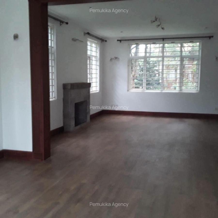 5 Bed Townhouse with En Suite in Rosslyn - 15