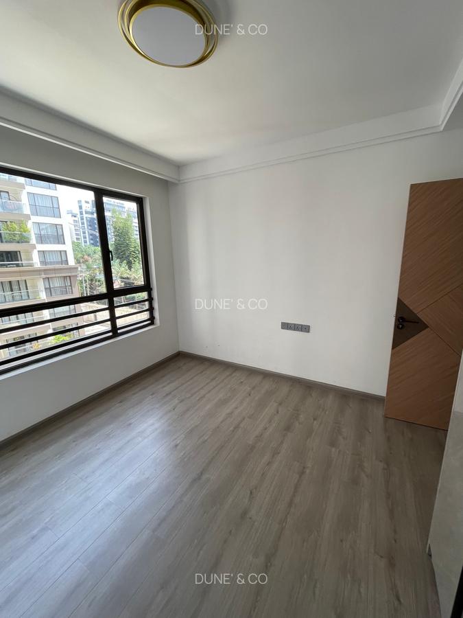 2 Bed Apartment with En Suite in Riverside - 14