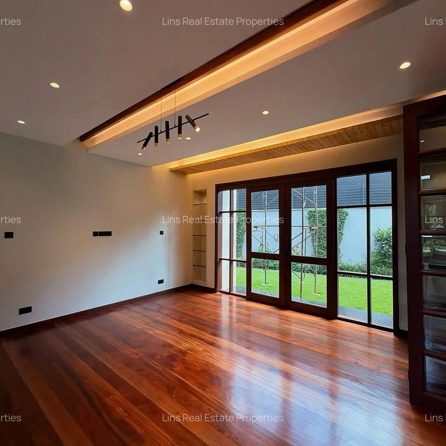 4 Bed House with En Suite in Runda - 13