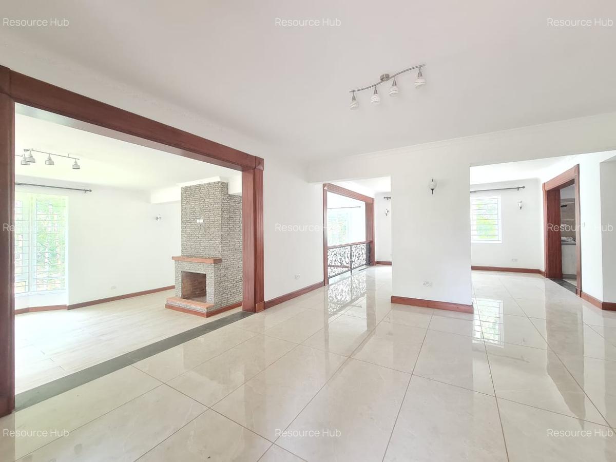 5 Bed Townhouse with En Suite at Rosslyn - 5