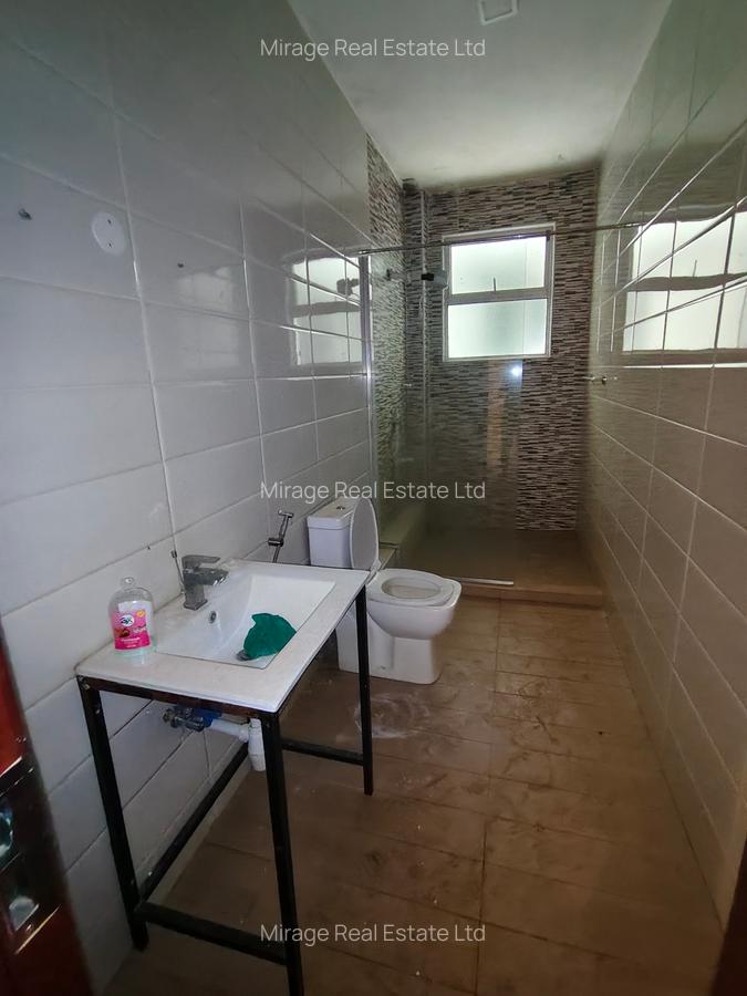 4 Bed Apartment with Gym in Parklands - 11