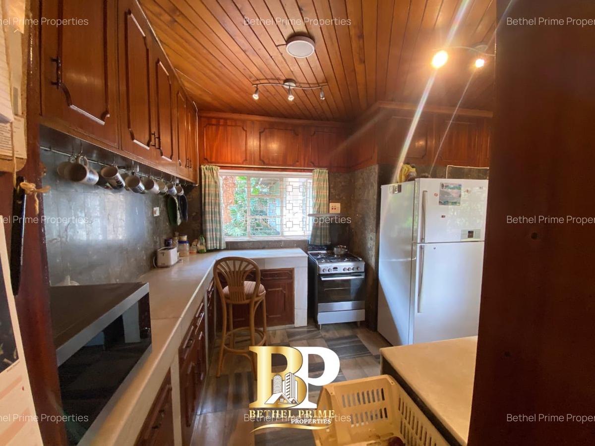 4 Bed House with En Suite in Spring Valley - 5