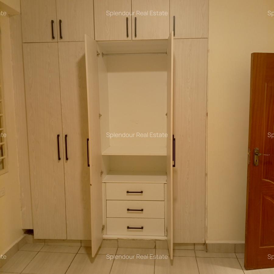 4 Bed Apartment with Borehole in Parklands - 9