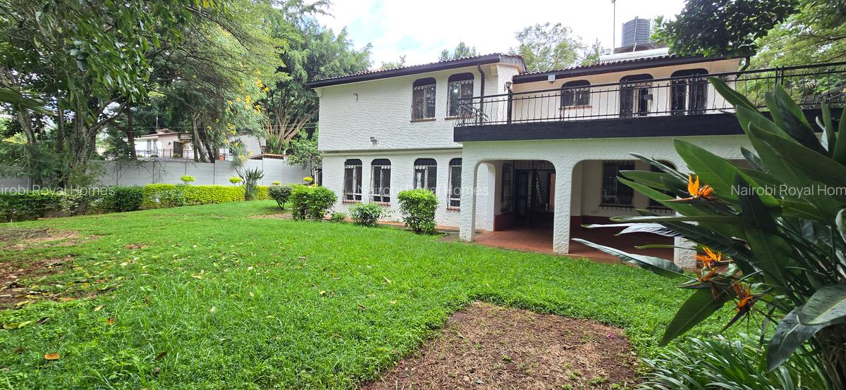 4 Bed House with En Suite at Hill View 44 - 3