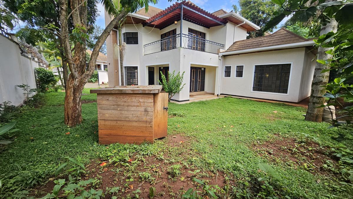 4 Bed Townhouse with En Suite in Kiambu Road - 2