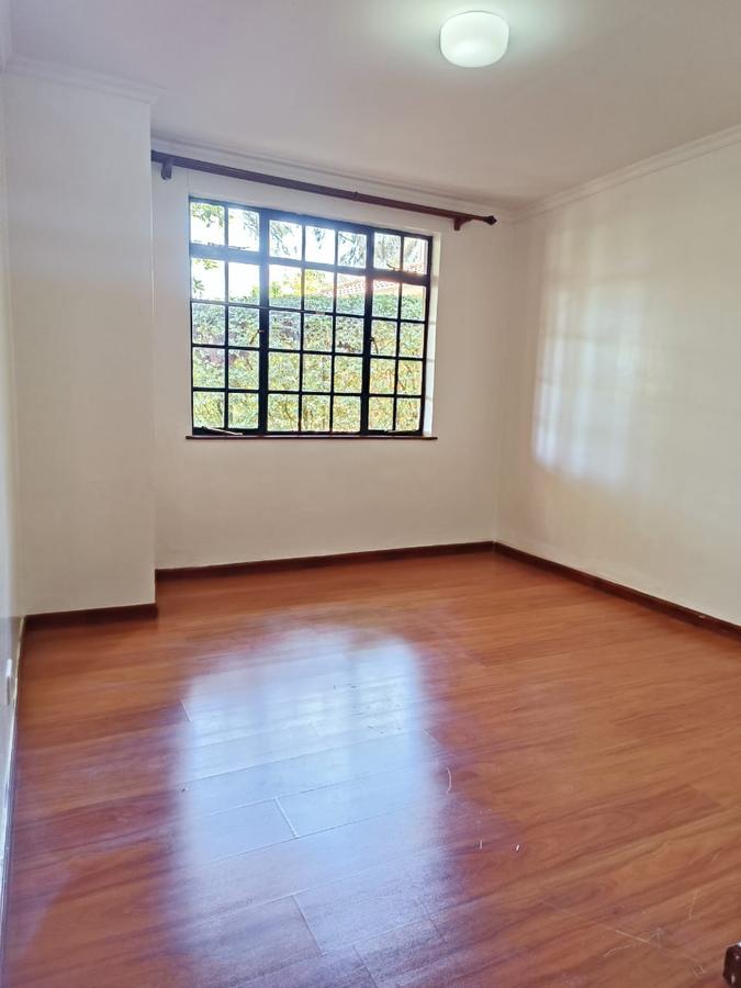 4 Bed House with En Suite at Fourways Junction Estate - 15