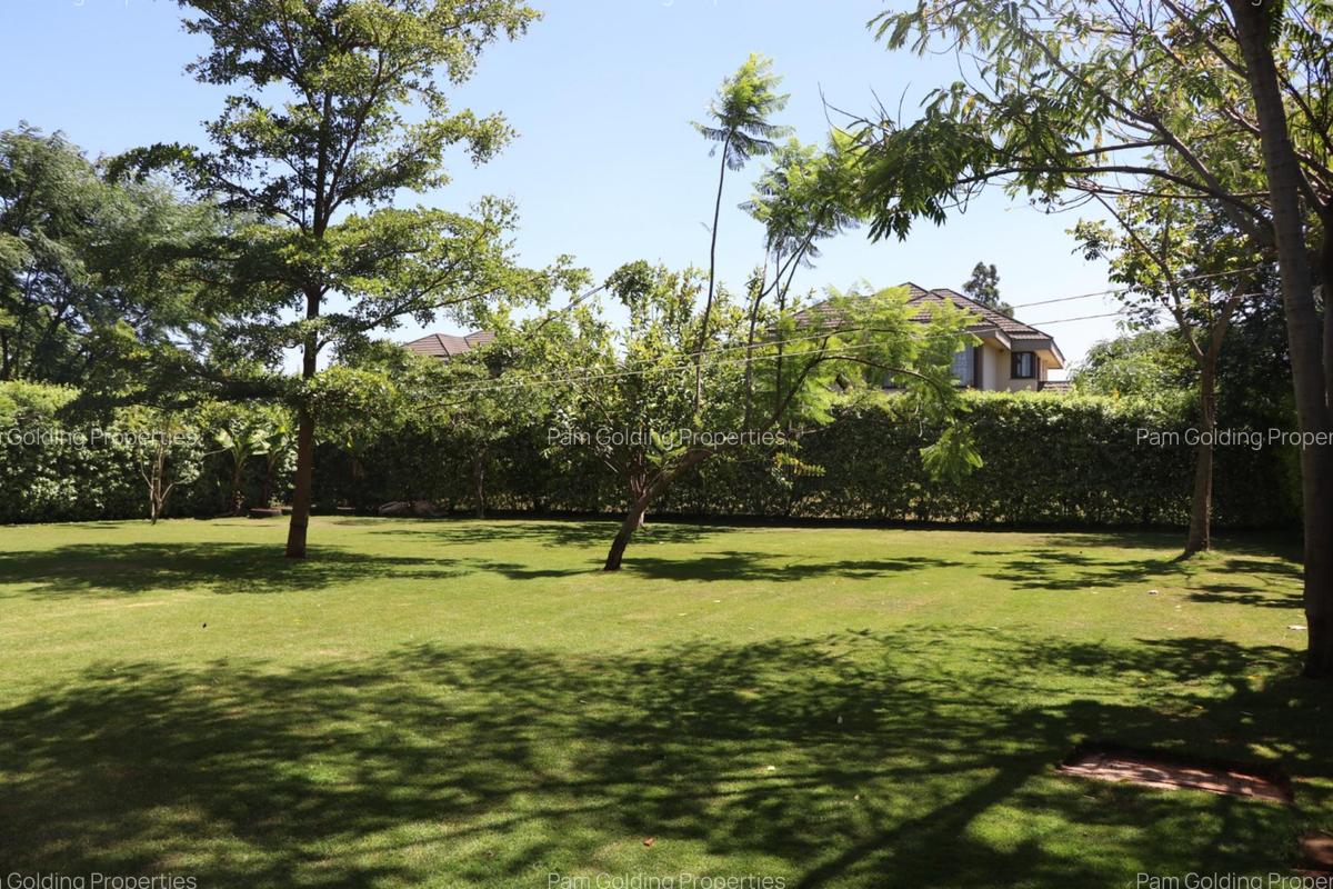 4 Bed House at Ridgeways Lane - 2